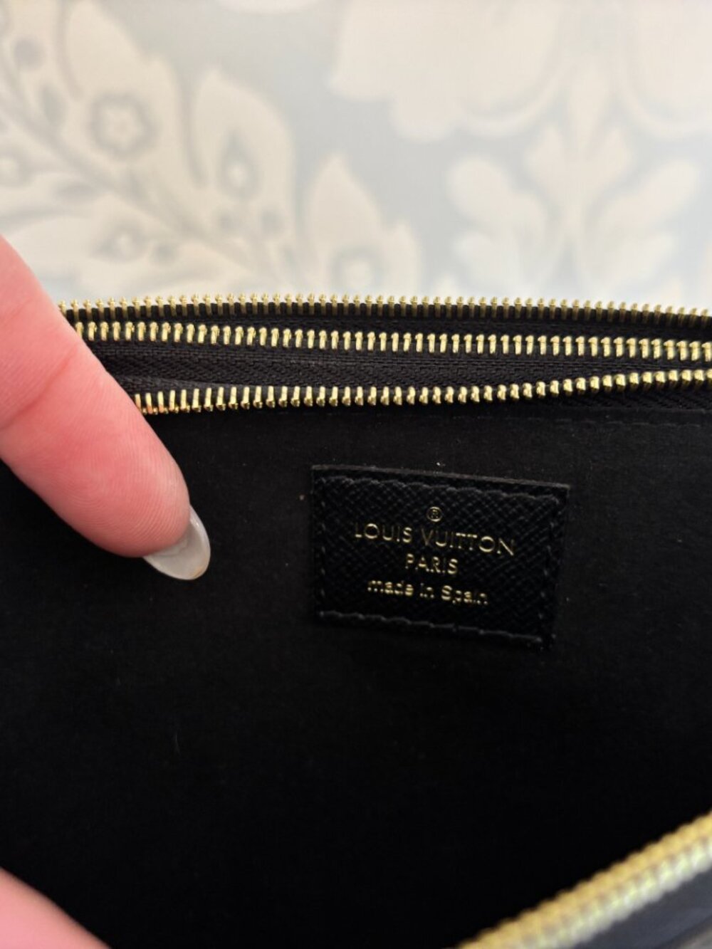 Louis Vuitton Monogram Giant Jungle Pochette Double Zip Black - Picture 9 of 9